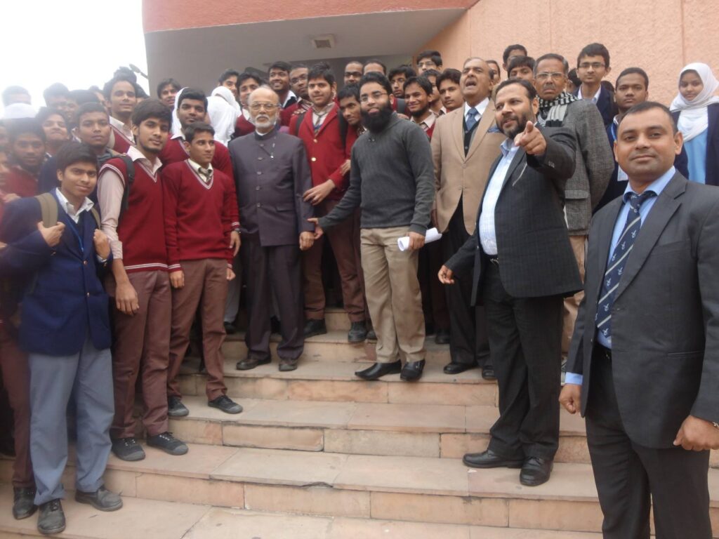 52778842_2182600861786861_189050982762545152_n