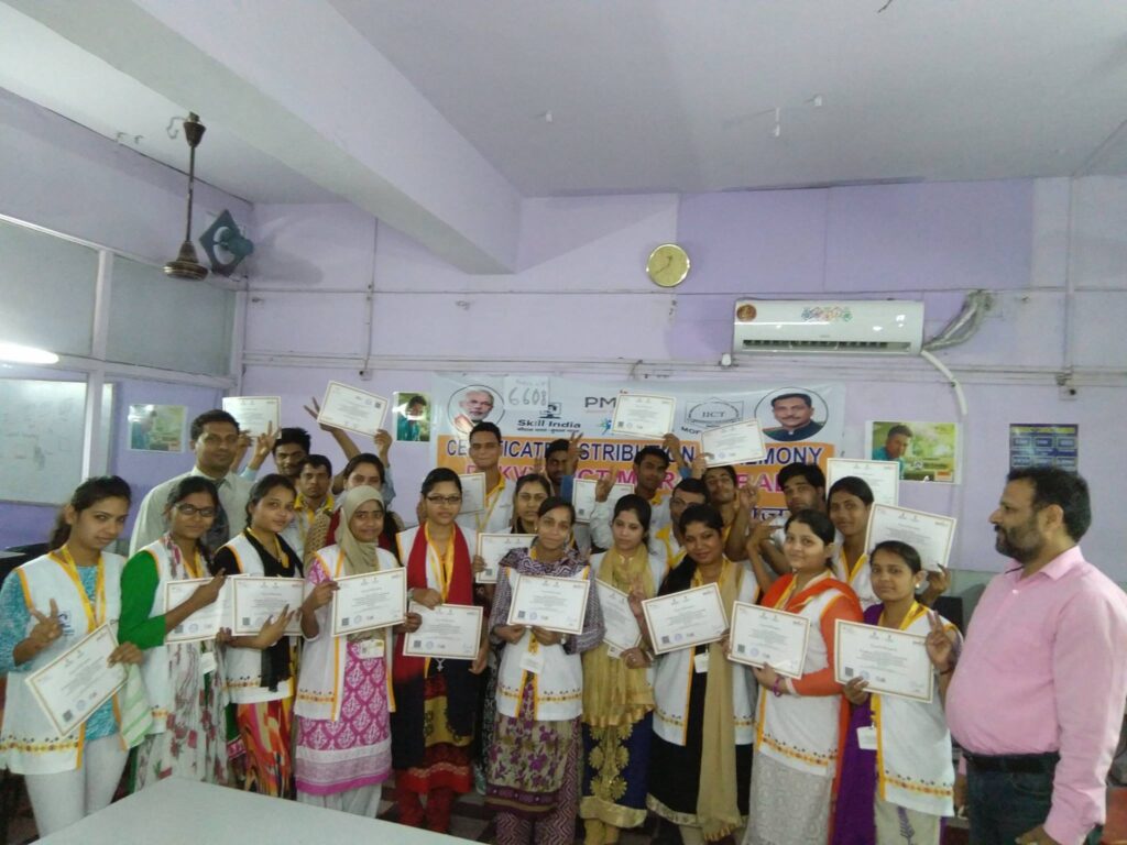 53020299_2185731758140438_1842084277521481728_n